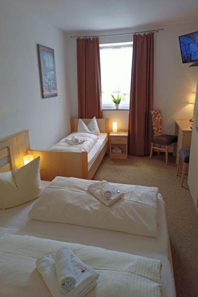 Hotel - Gasthof Erber Sinzing Eksteriør bilde